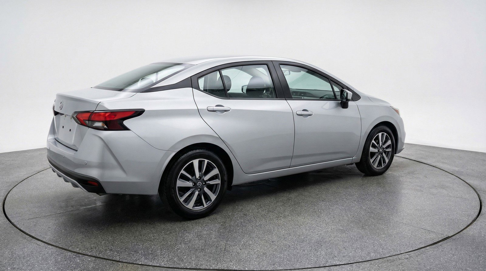 Used 2025 Nissan Versa SV FWD image 9