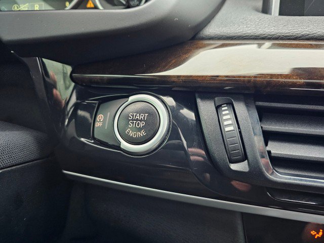 Used 2014 BMW X5 xDrive35i w/ M Sport image 39
