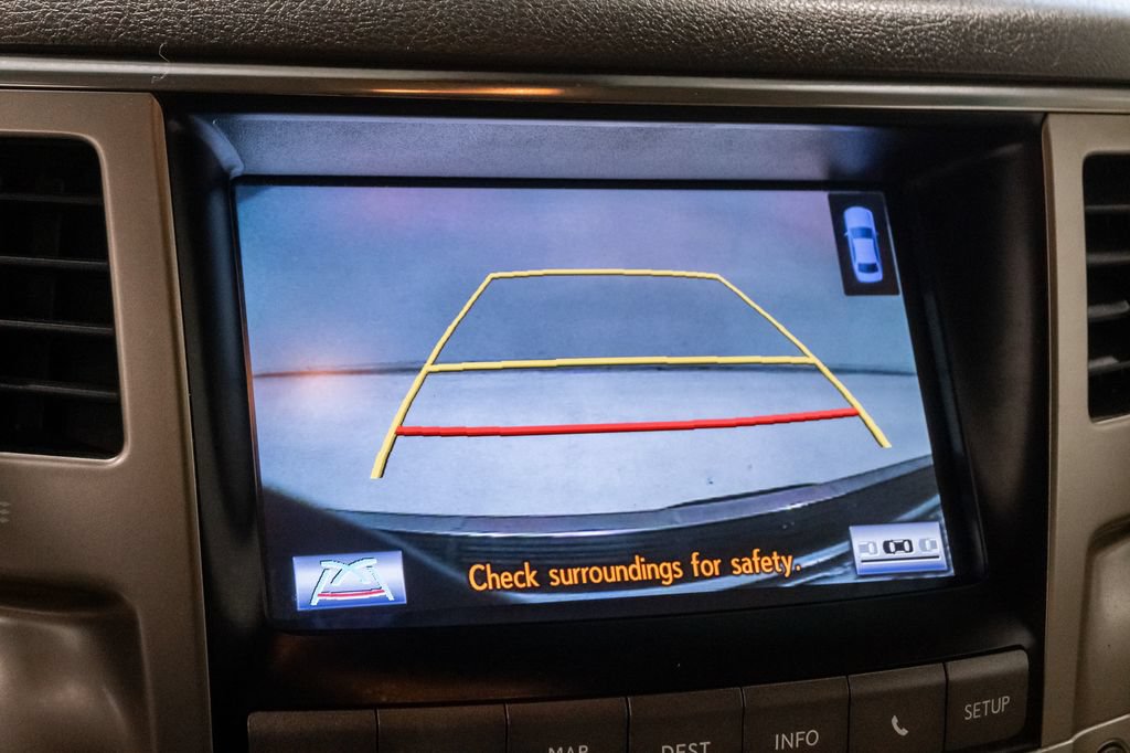 Used 2015 Lexus LX 570 4WD w/ Luxury Package image 19