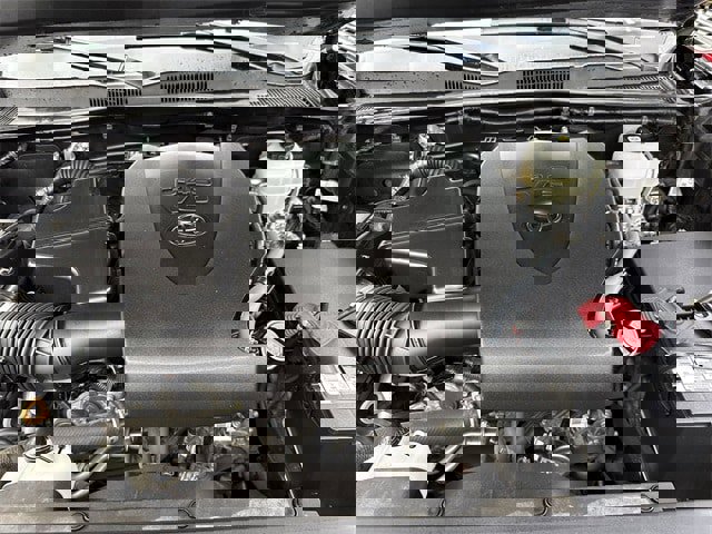 Used 2021 Toyota Tacoma TRD Off-Road image 34