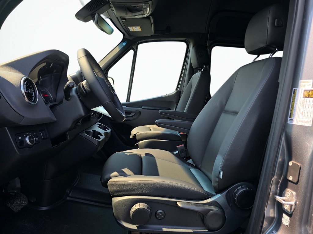 New 2026 Mercedes-Benz Sprinter 2500 image 31