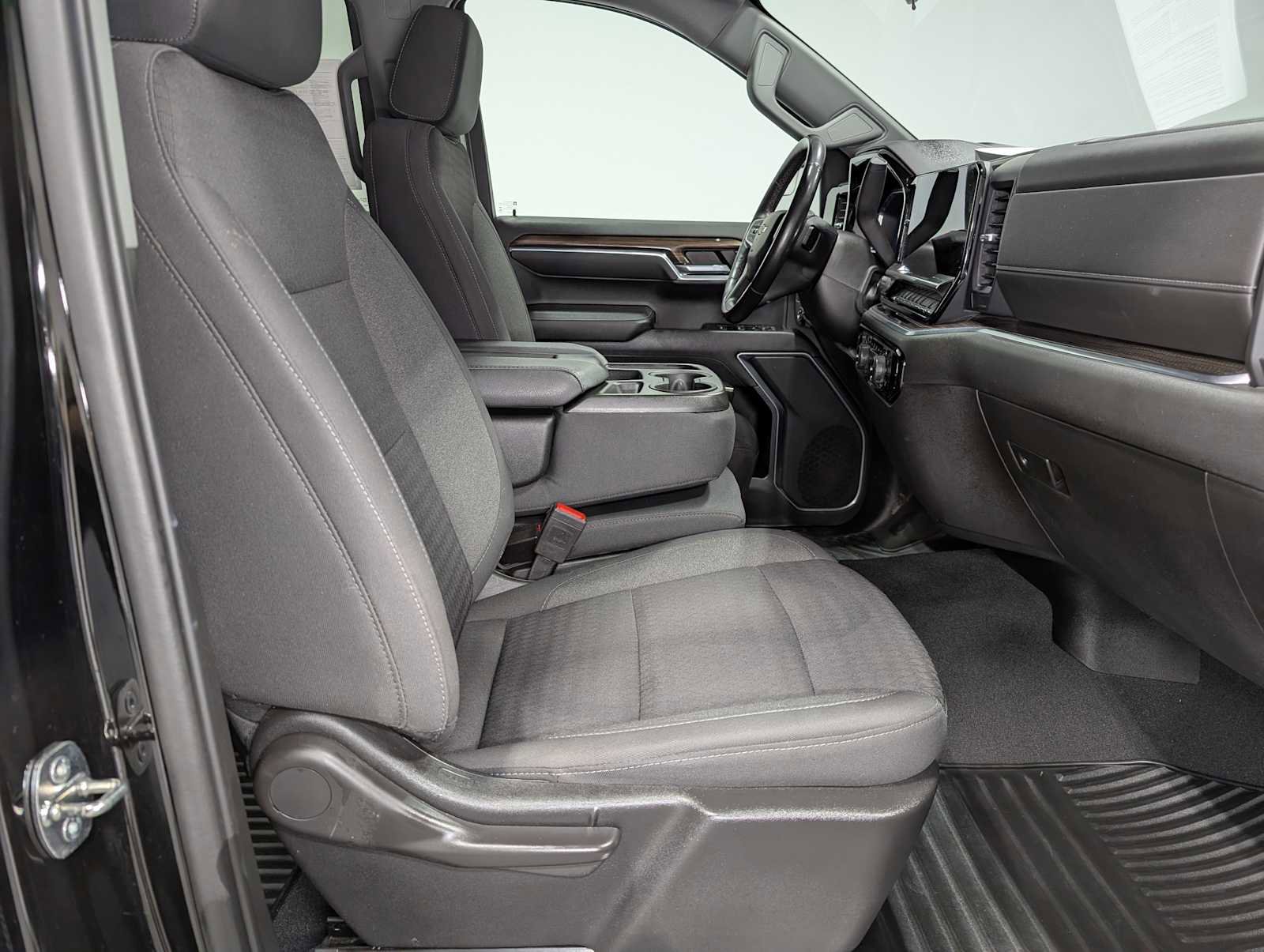 Certified 2022 Chevrolet Silverado 1500 LT AWD/4WD image 39