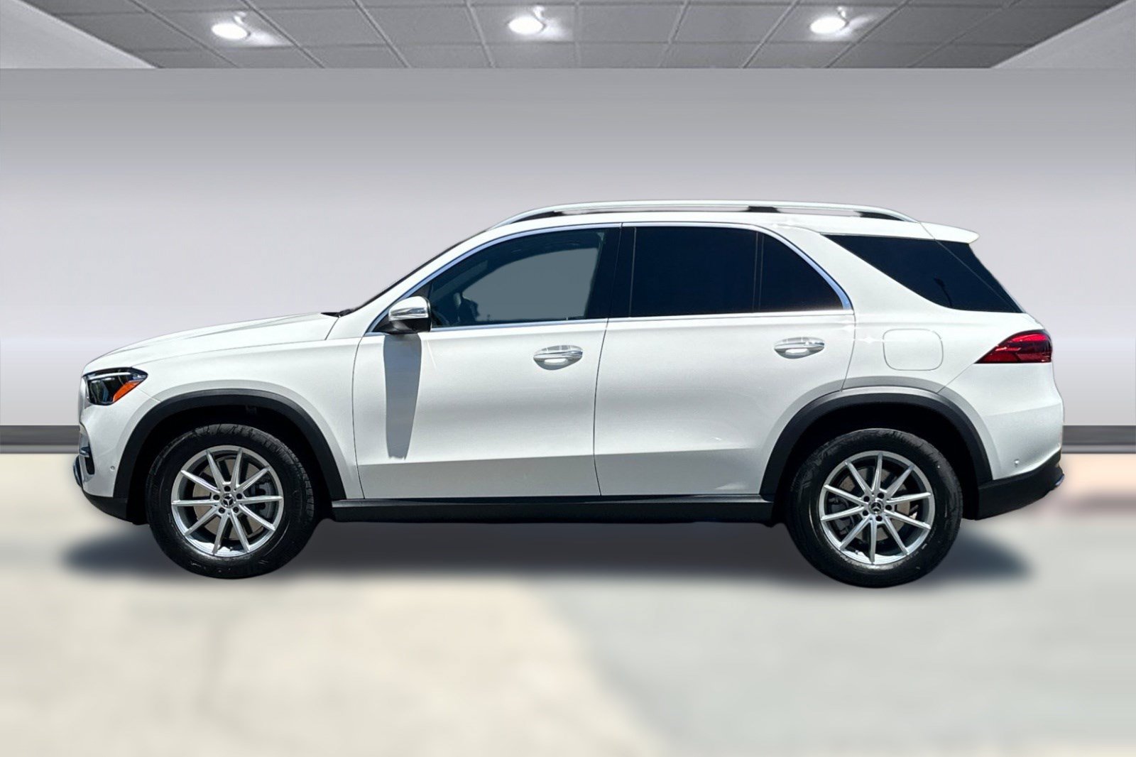 New 2026 Mercedes-Benz GLE 450e 4MATIC image 2
