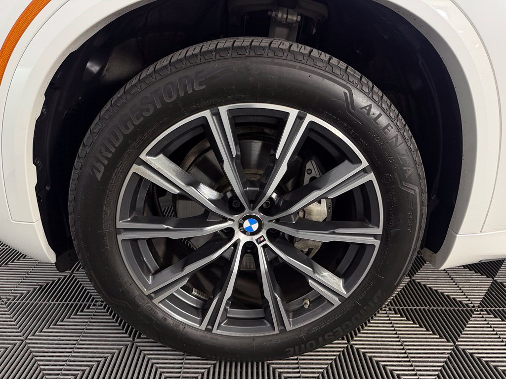 Used 2026 BMW X5 xDrive40i AWD/4WD image 11
