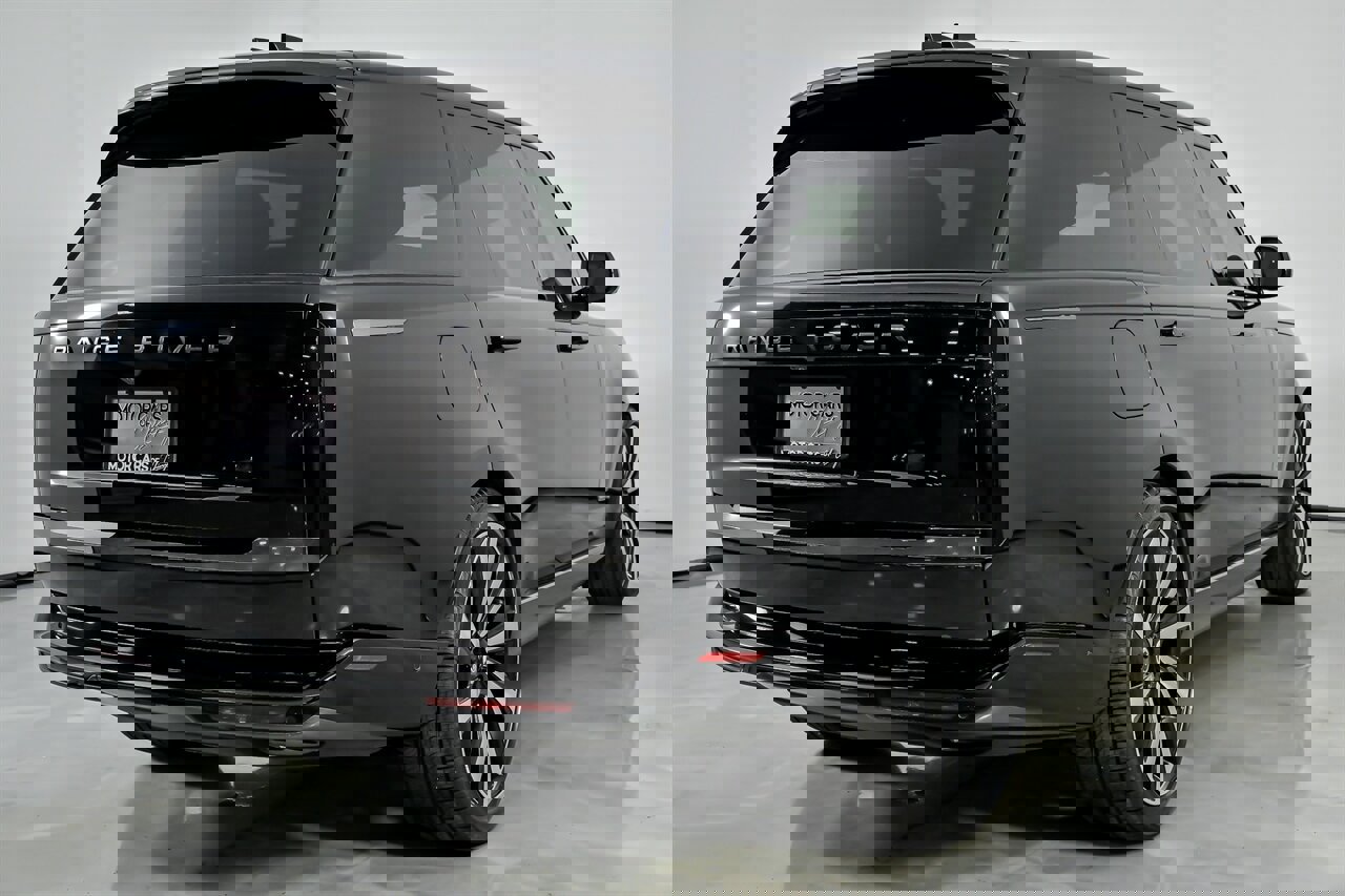 Used 2023 Land Rover Range Rover SV image 12