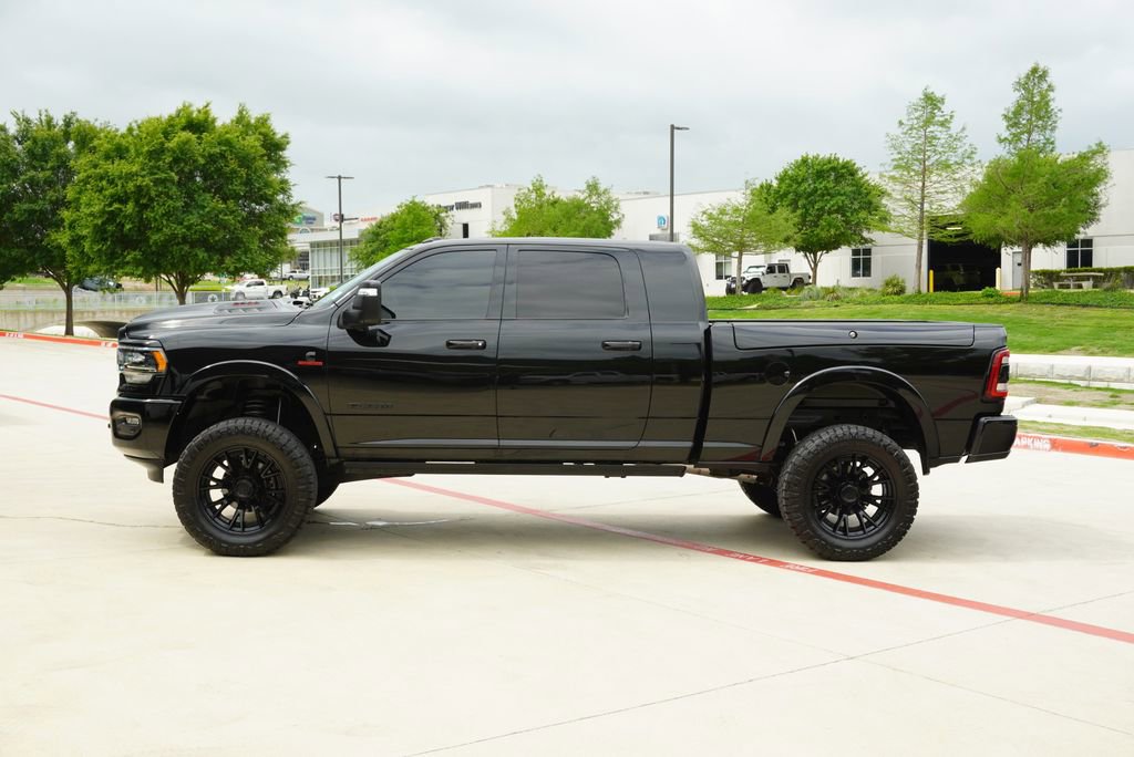 Used 2024 RAM 2500 Limited AWD/4WD image 2