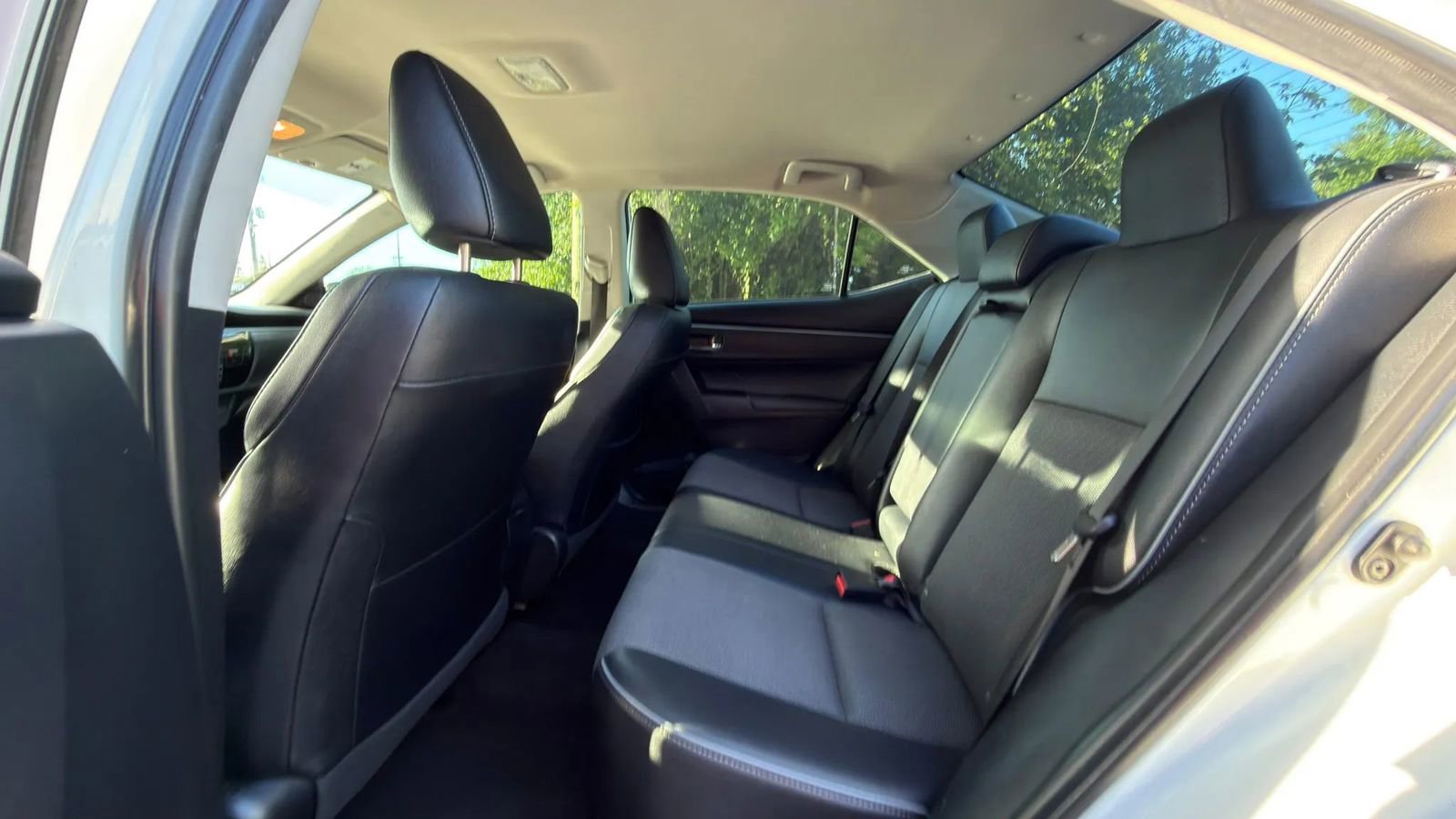 Used 2016 Toyota Corolla S image 16