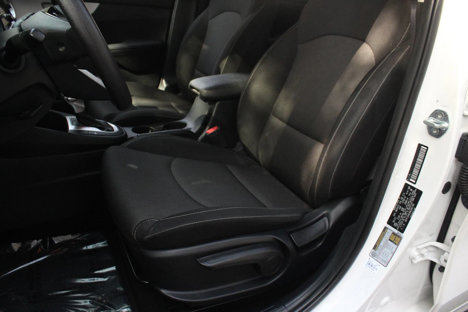 Used 2022 Kia Forte LXS FWD image 16