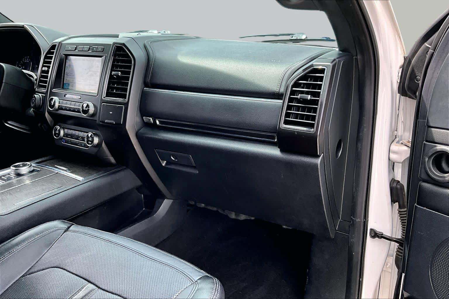 Used 2019 Ford Expedition Limited w/ Special Edition Package RWD image 17