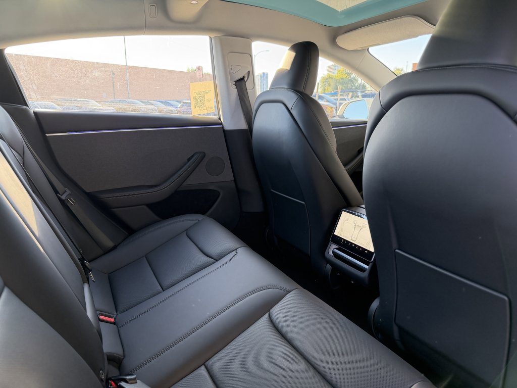Used 2025 Tesla Model 3 image 43