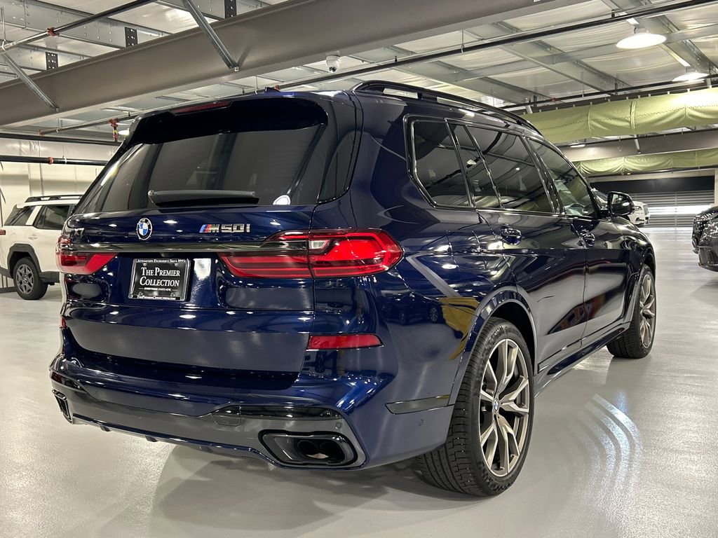 Used 2022 BMW X7 M50i AWD/4WD image 2