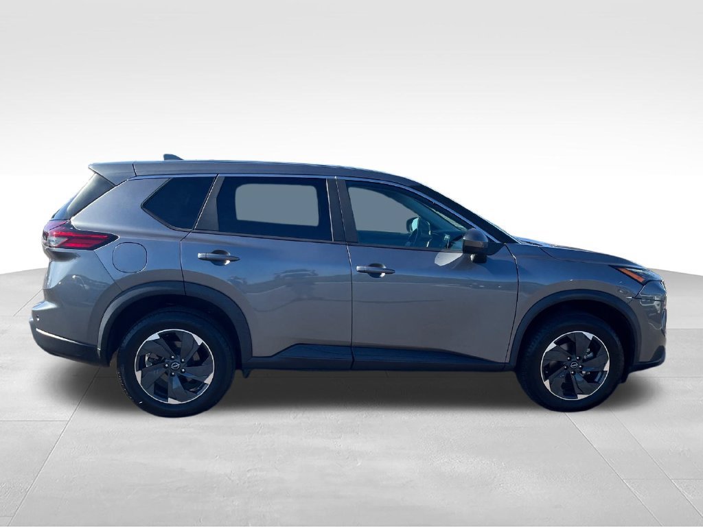 Used 2024 Nissan Rogue SV AWD/4WD image 6