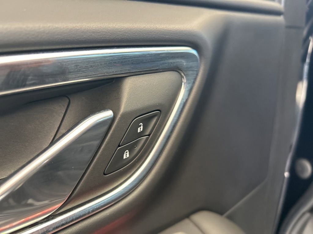 Used 2023 Chevrolet Suburban LS image 41