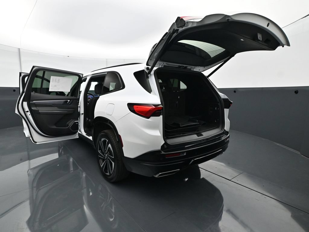 Used 2025 Buick Enclave Sport Touring w/ Power Package AWD/4WD image 42