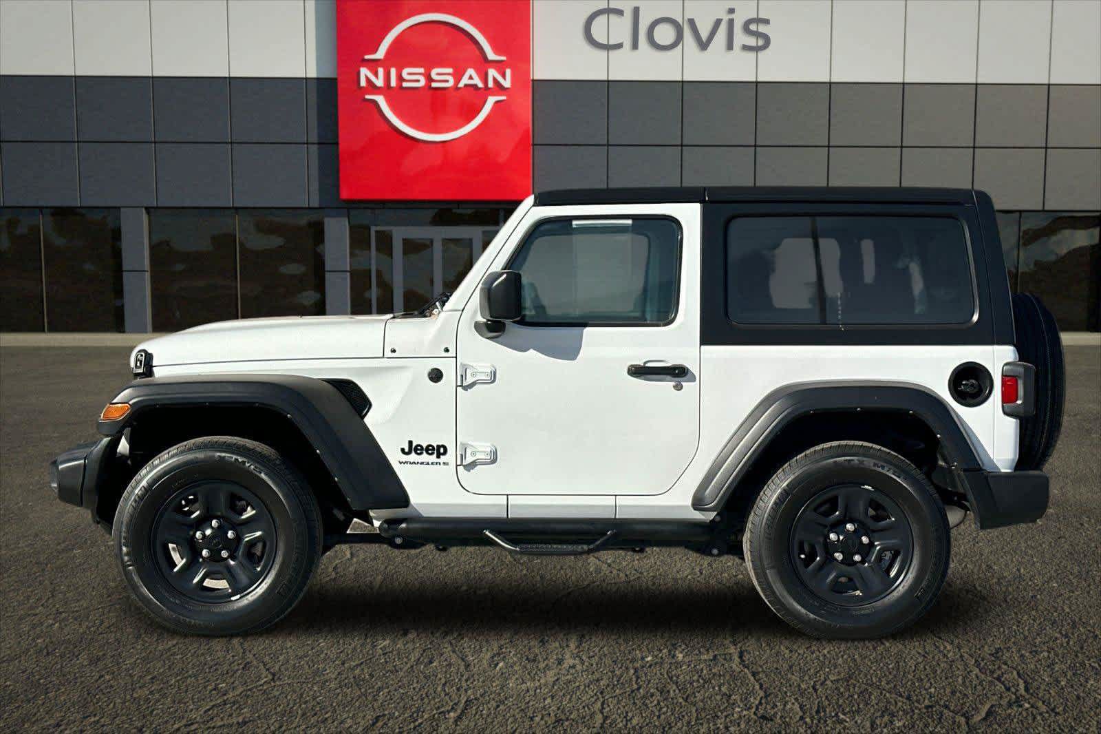 Used 2023 Jeep Wrangler Sport AWD/4WD image 5