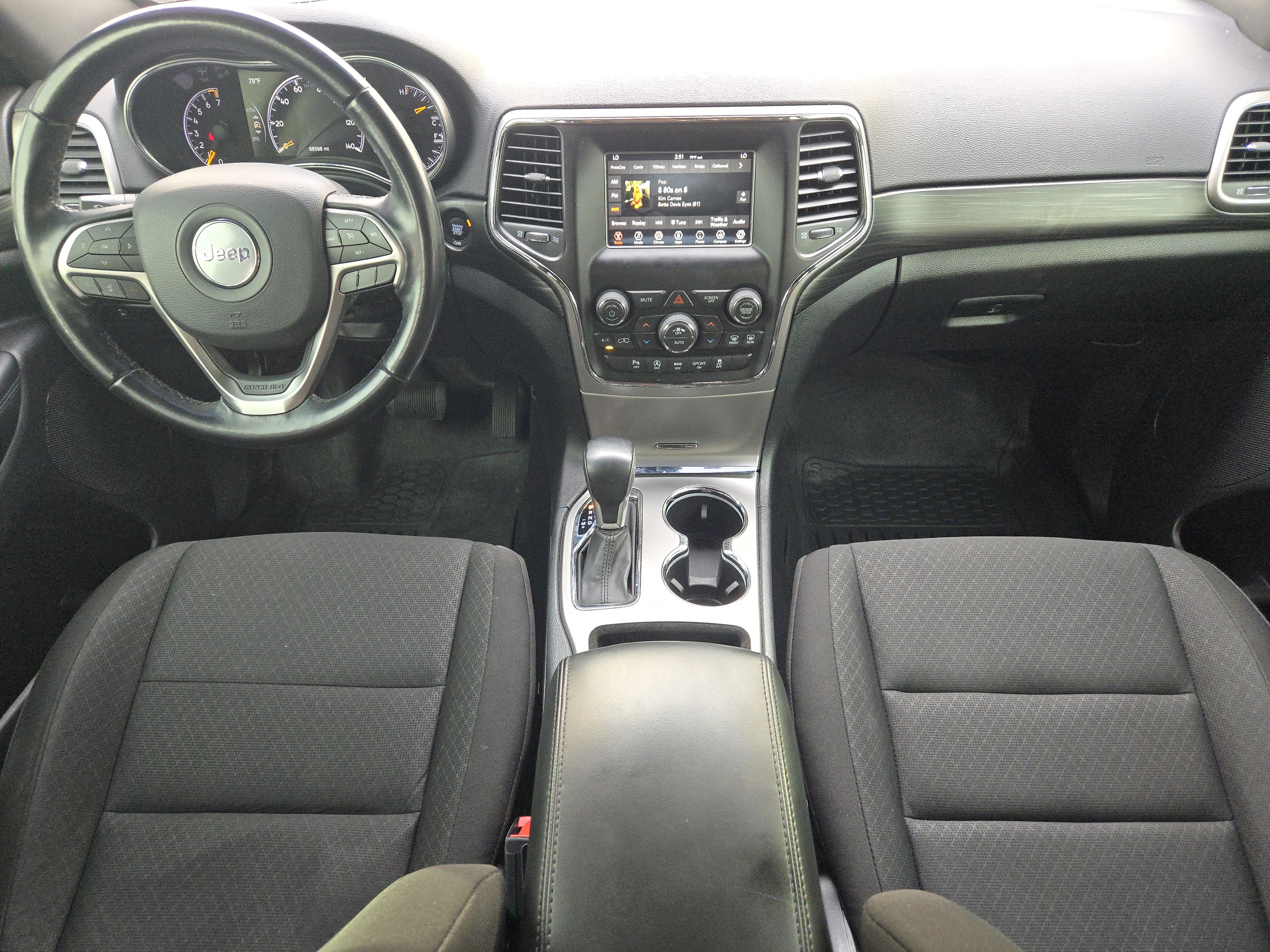 Used 2020 Jeep Grand Cherokee Laredo image 27