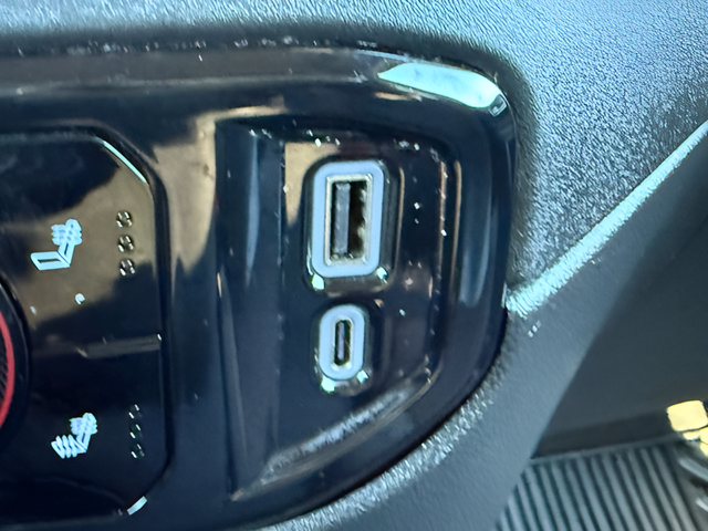 Used 2025 Chevrolet Silverado 1500 LT AWD/4WD image 13