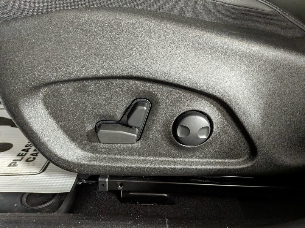 Certified 2023 Jeep Renegade Trailhawk w/ Trailhawk Elite Group image 19