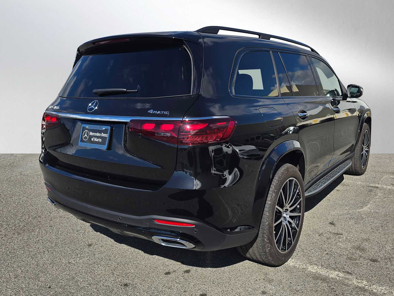 Used 2026 Mercedes-Benz GLS 450 4MATIC image 4