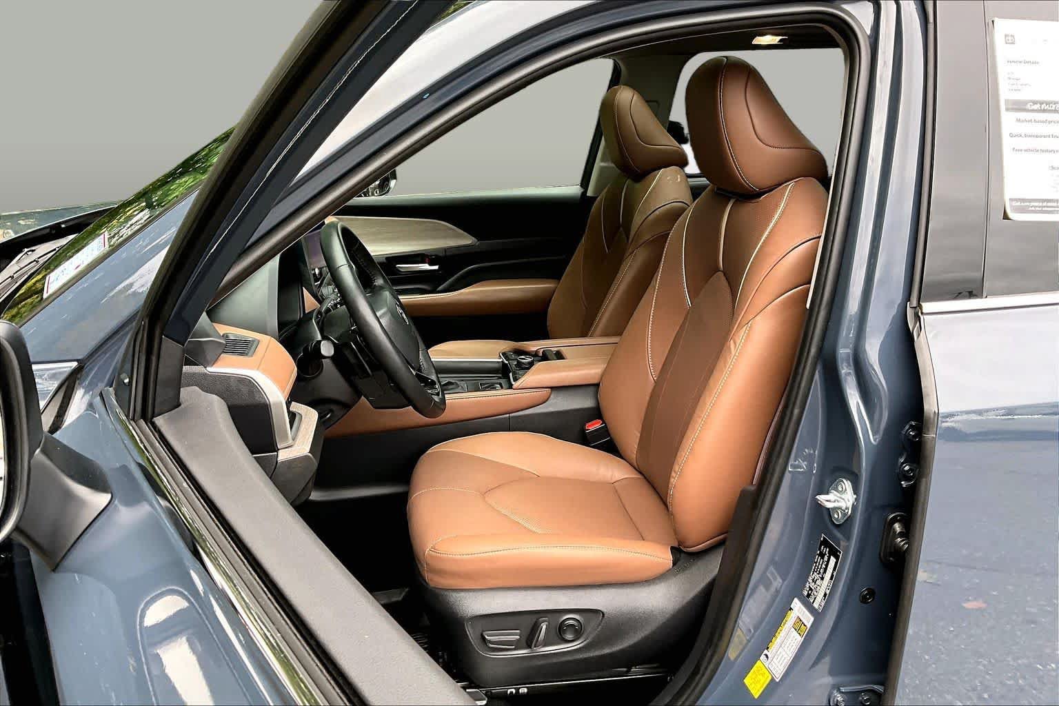 Certified 2025 Toyota Grand Highlander AWD image 9