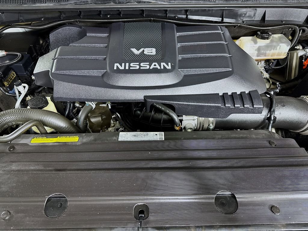 Used 2018 Nissan Titan SV w/ SV Convenience Package AWD/4WD image 32