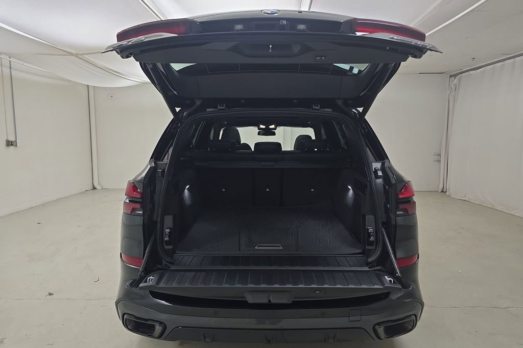 Certified 2025 BMW X5 xDrive40i w/ M Sport Package image 29