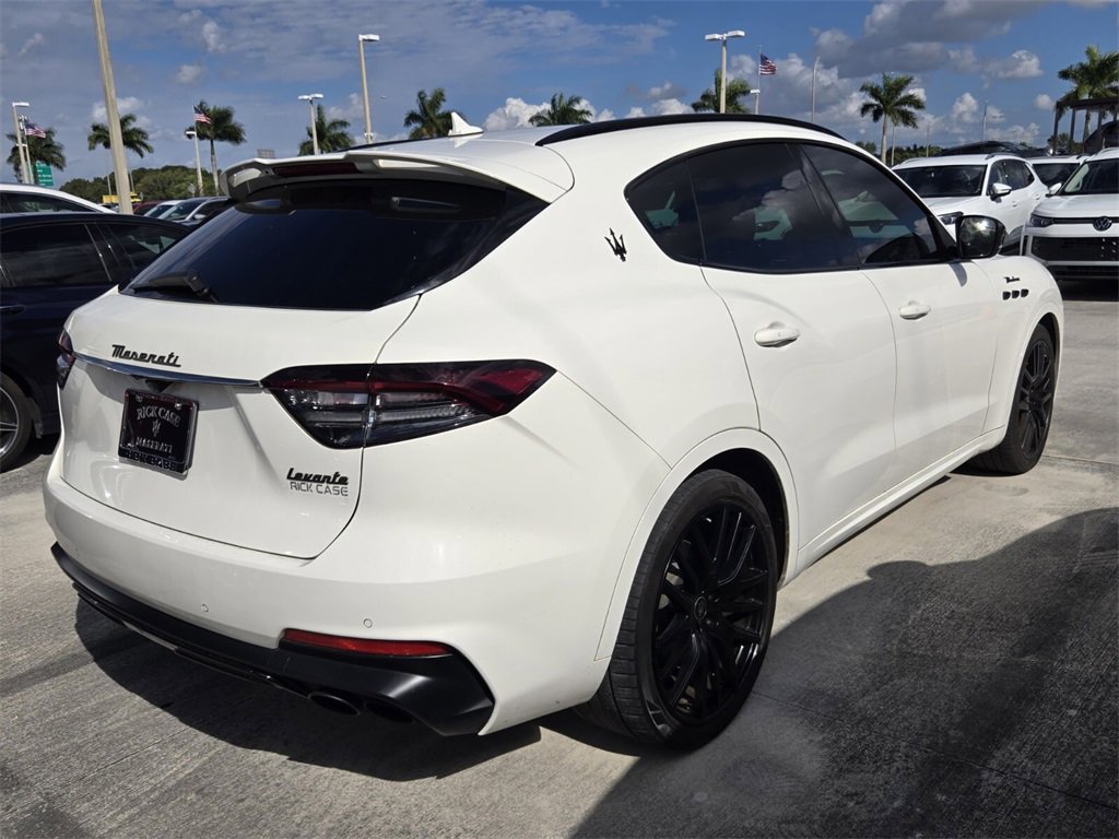 Used 2022 Maserati Levante Modena image 6