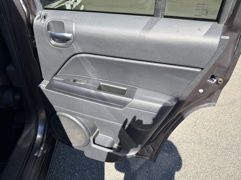 Used 2015 Jeep Patriot High Altitude image 16