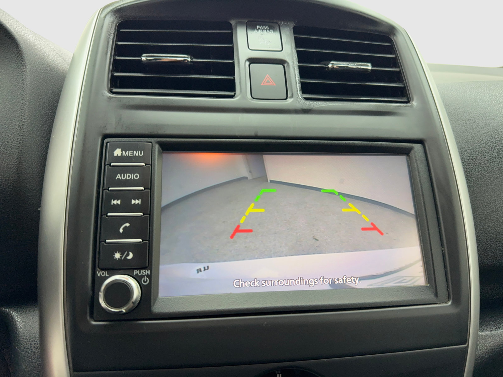 Used 2019 Nissan Versa Note SV FWD image 17