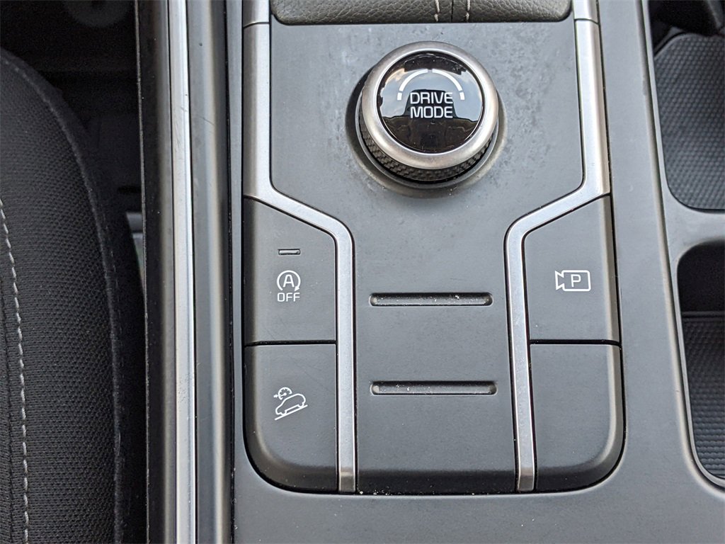 Used 2023 Kia Sorento LX image 47