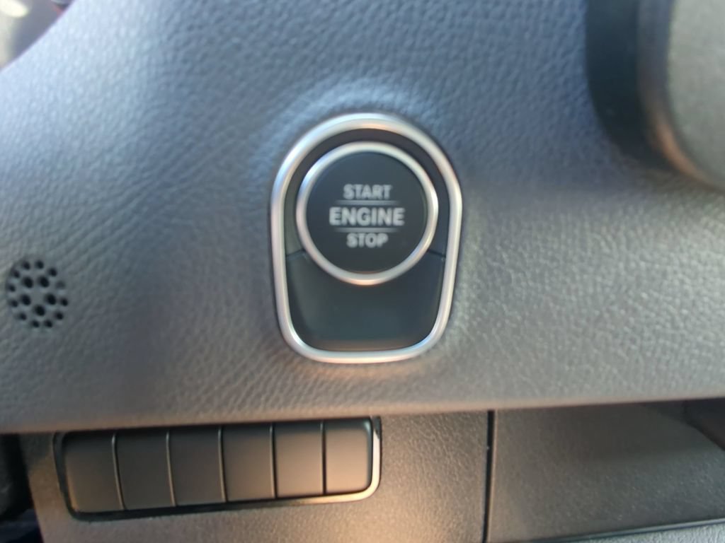 Used 2025 Mercedes-Benz Sprinter 2500 image 13