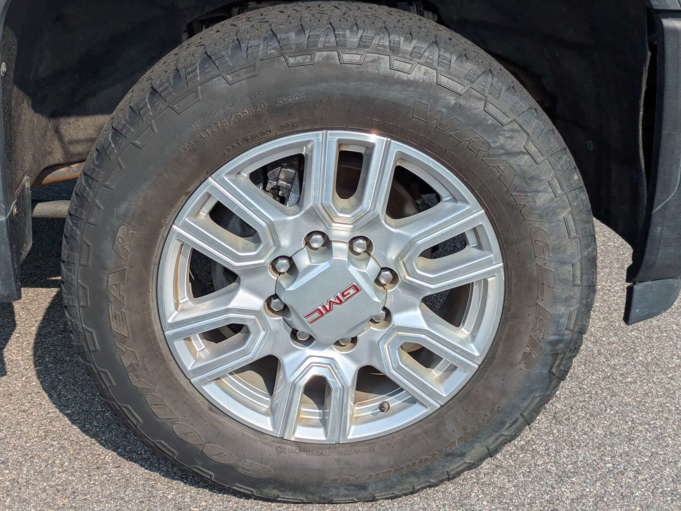 Used 2024 GMC Sierra 2500 SLT w/ SLT Premium Package AWD/4WD image 11