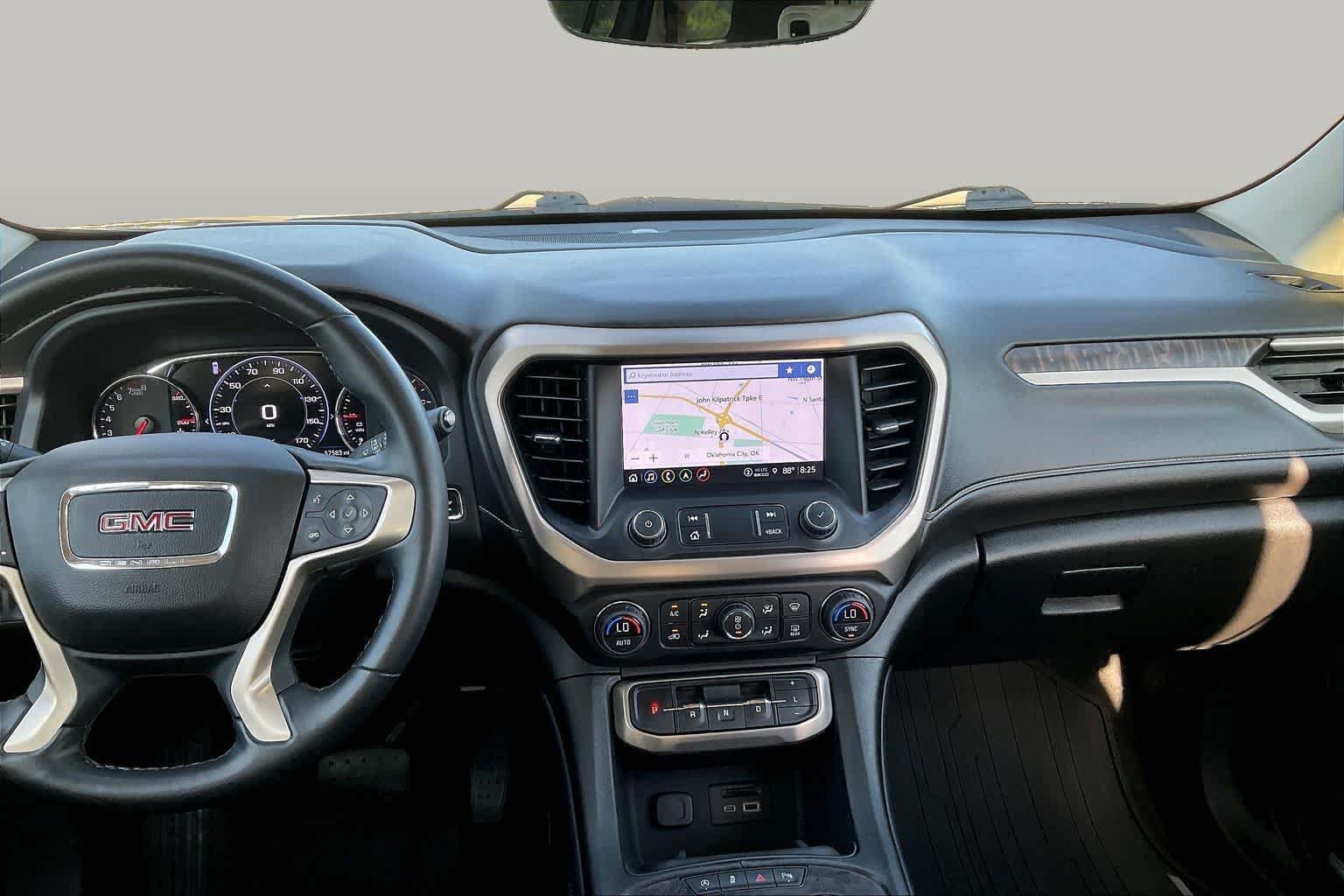 Certified 2023 GMC Acadia Denali w/ Denali Technology Package FWD image 7