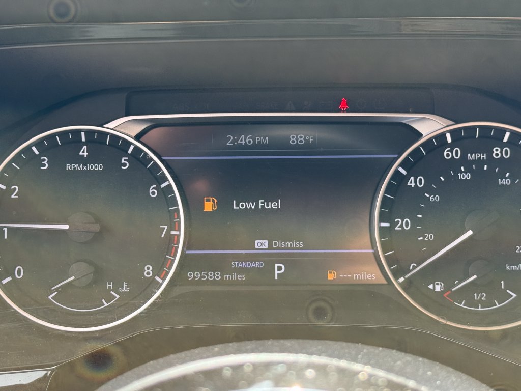 Used 2022 Nissan Pathfinder SV FWD image 18