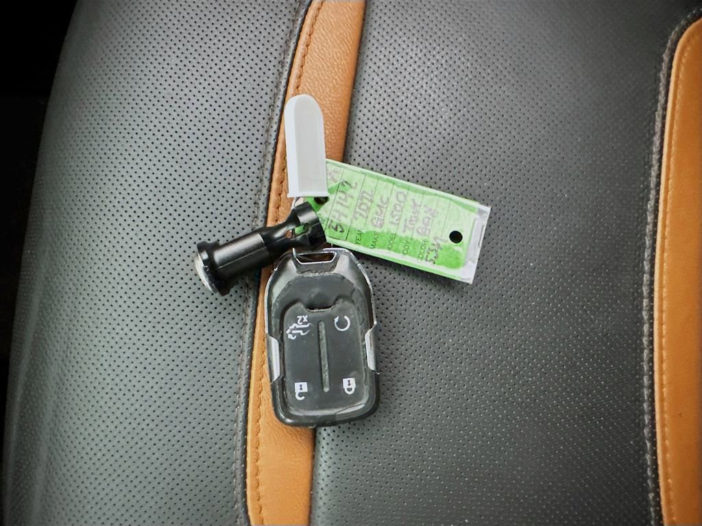 Used 2022 GMC Sierra 1500 AT4 w/ AT4 Preferred Package image 33