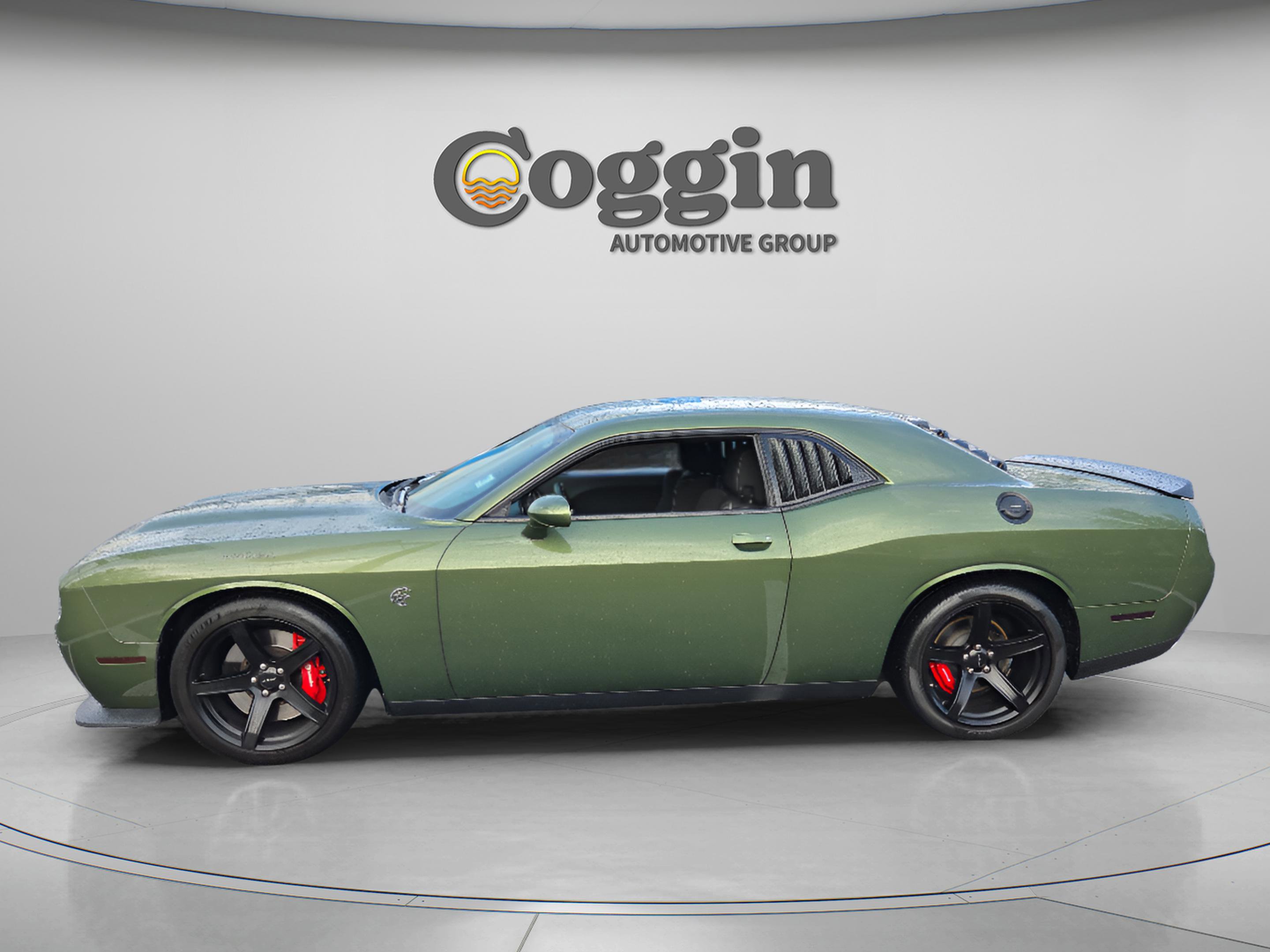 Used 2020 Dodge Challenger SRT Hellcat image 2