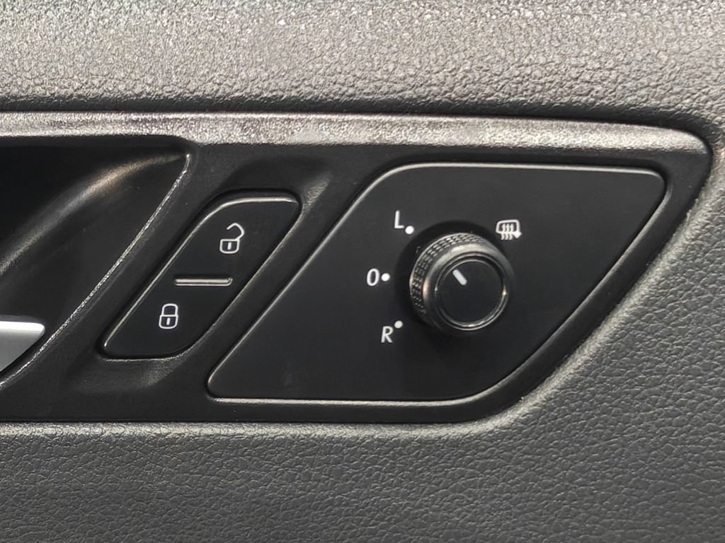 Used 2017 Volkswagen Jetta SE FWD image 37