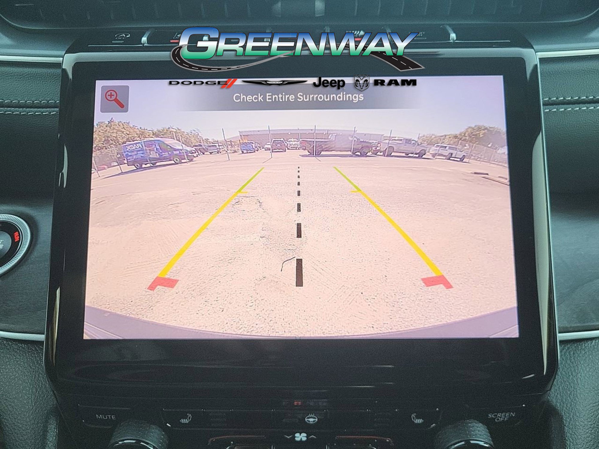 Used 2025 Jeep Grand Cherokee Limited RWD image 22