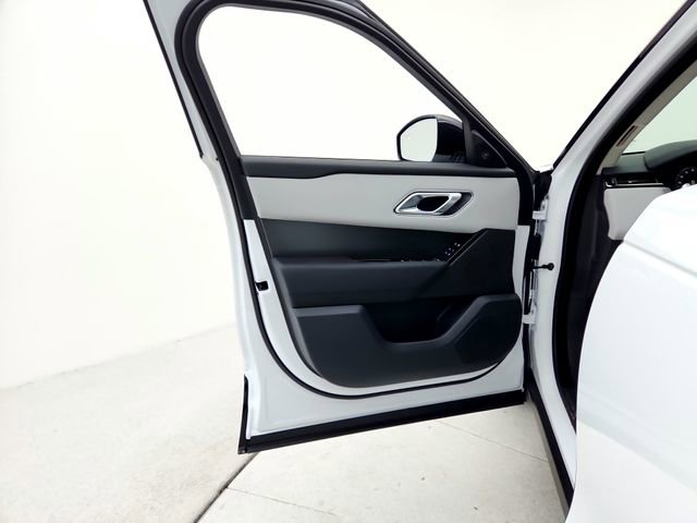 New 2025 Land Rover Range Rover Velar Dynamic SE image 27
