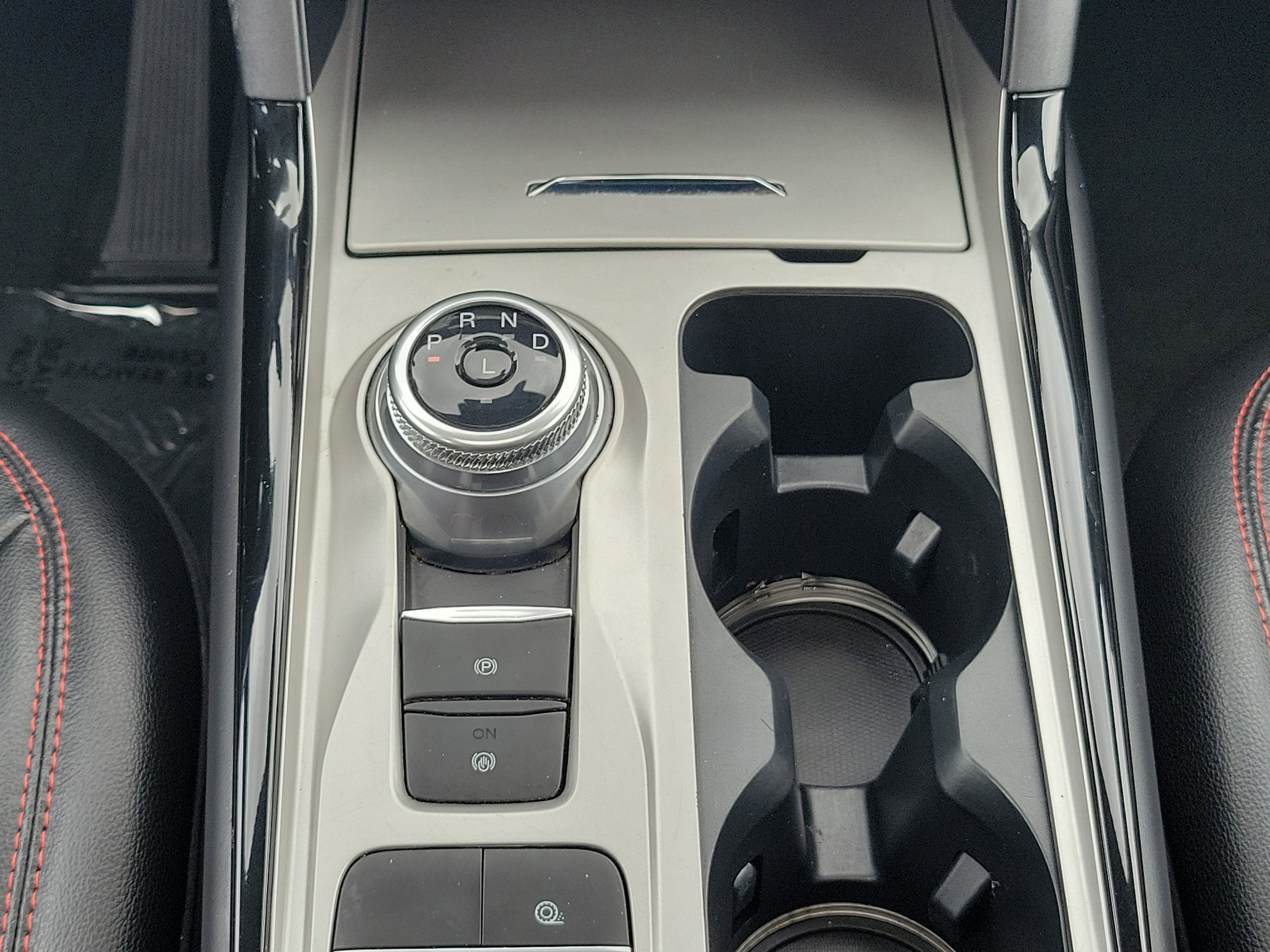 Used 2022 Ford Explorer ST-Line RWD image 22