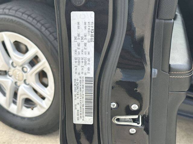 Used 2020 Jeep Compass Sport AWD/4WD image 35