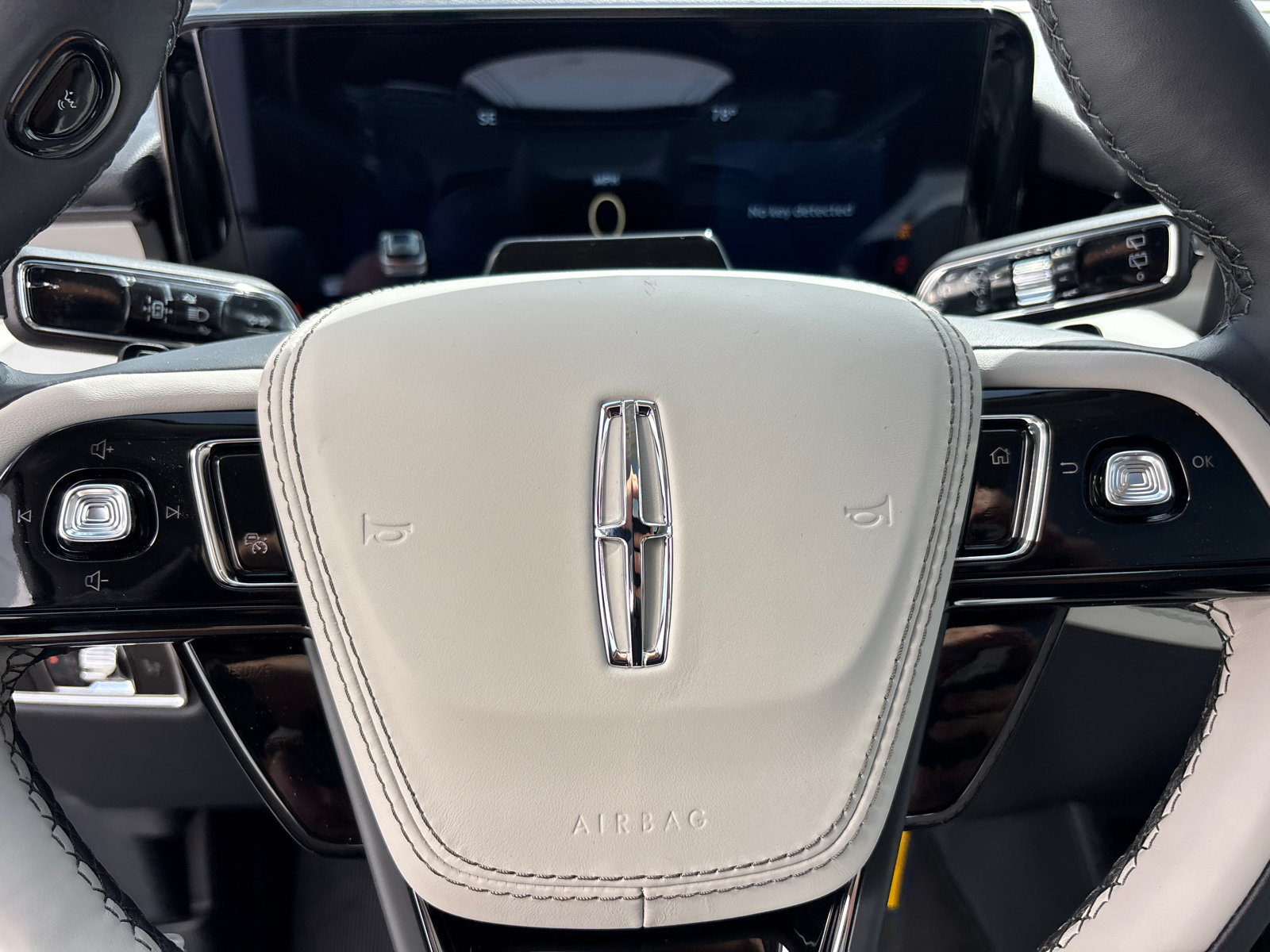 New 2027 Lincoln Aviator Reserve AWD/4WD image 15