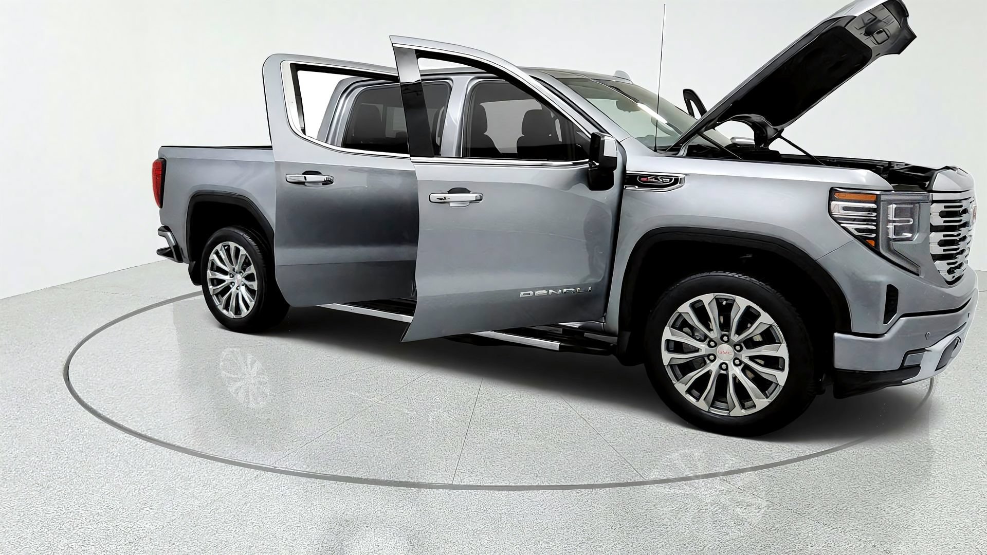 Used 2023 GMC Sierra 1500 Denali w/ Technology Package AWD/4WD image 14
