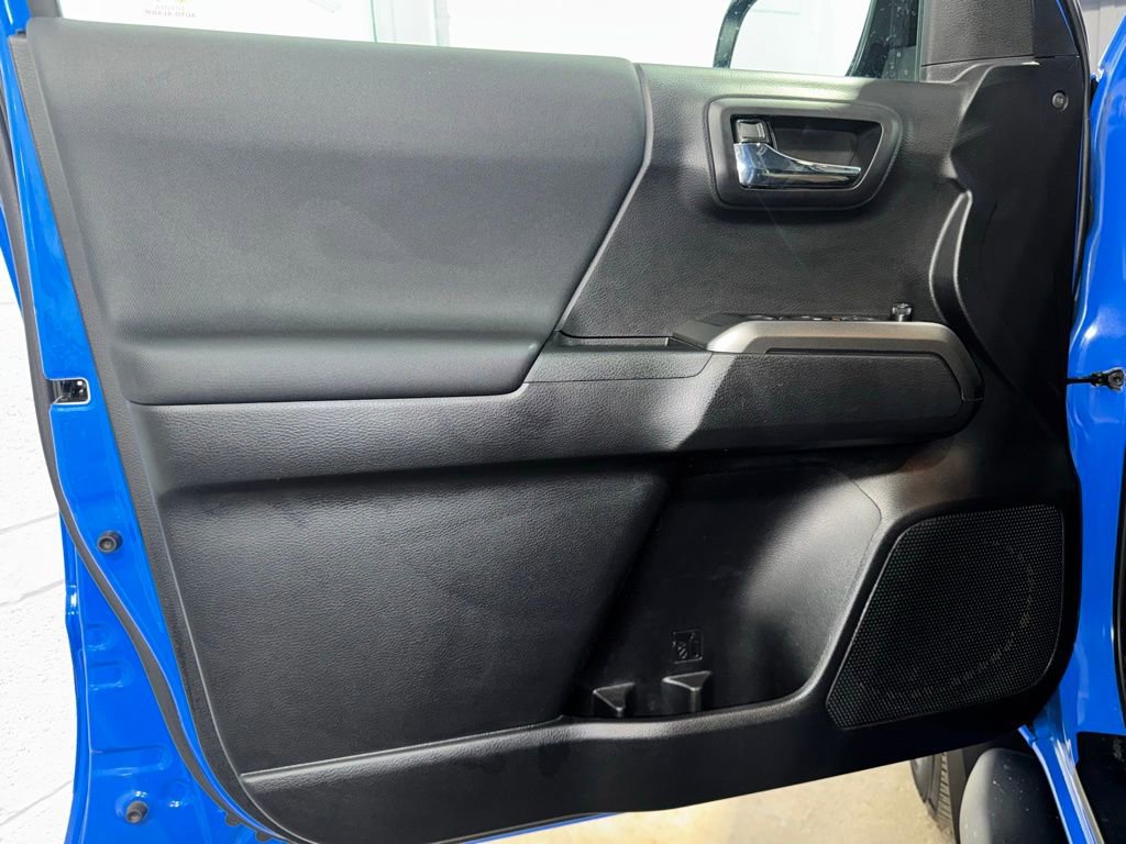 Used 2021 Toyota Tacoma TRD Sport image 23