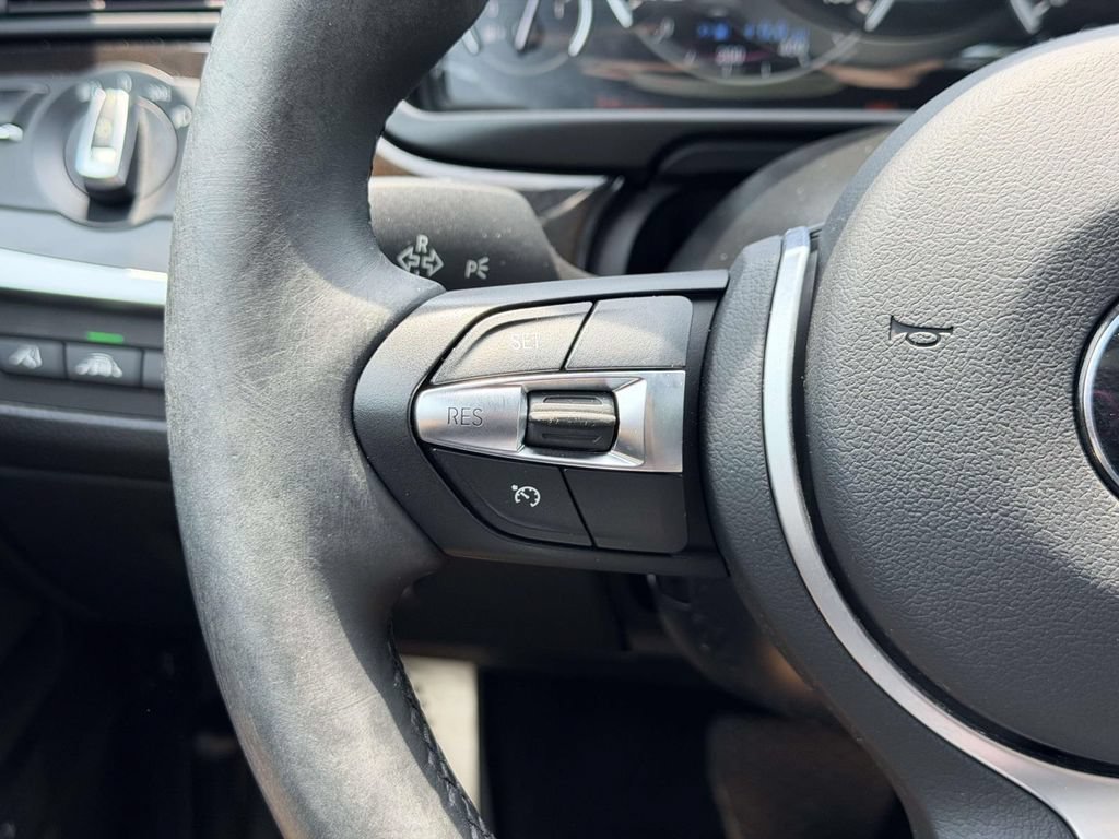 Used 2015 BMW 535i xDrive Sedan AWD/4WD image 8