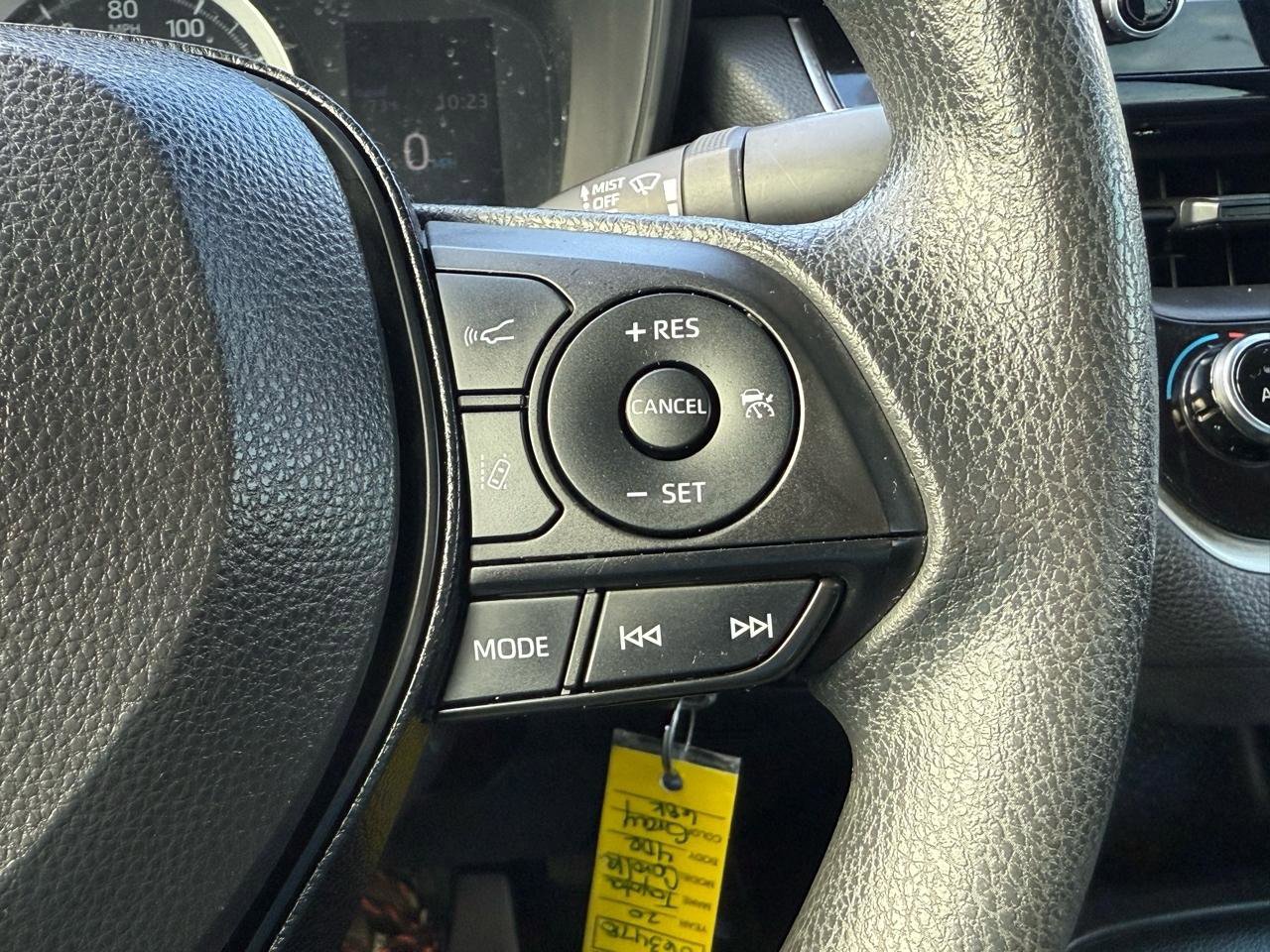 Used 2020 Toyota Corolla LE image 16