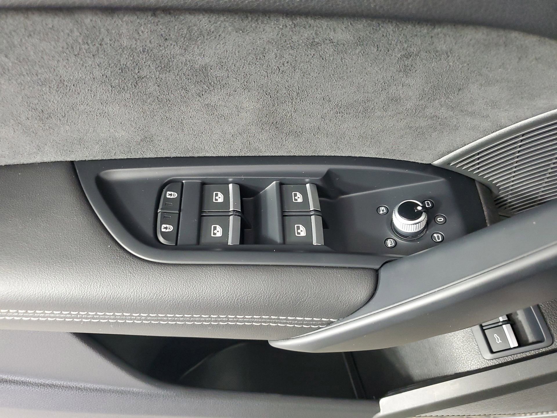 Certified 2023 Audi Q5 e Premium Plus w/ Premium Plus Package image 28