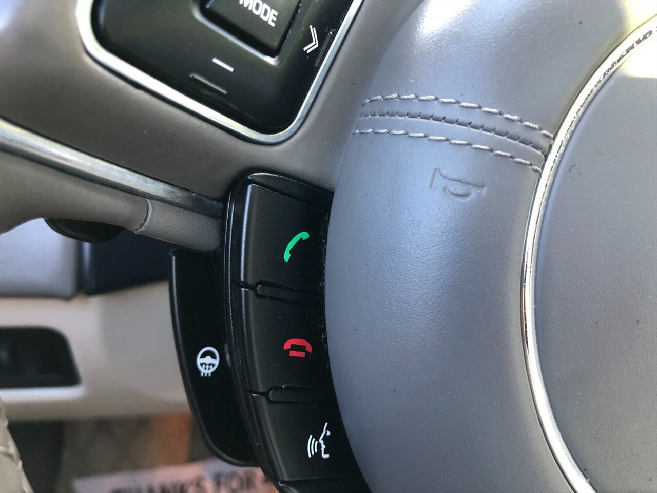 Used 2012 Jaguar XJ L RWD image 16