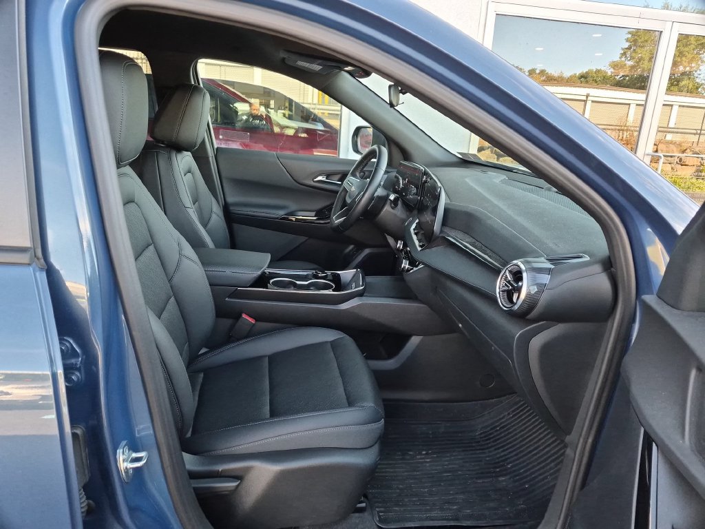 Used 2026 Chevrolet Equinox LT w/ Convenience Package II AWD/4WD image 35
