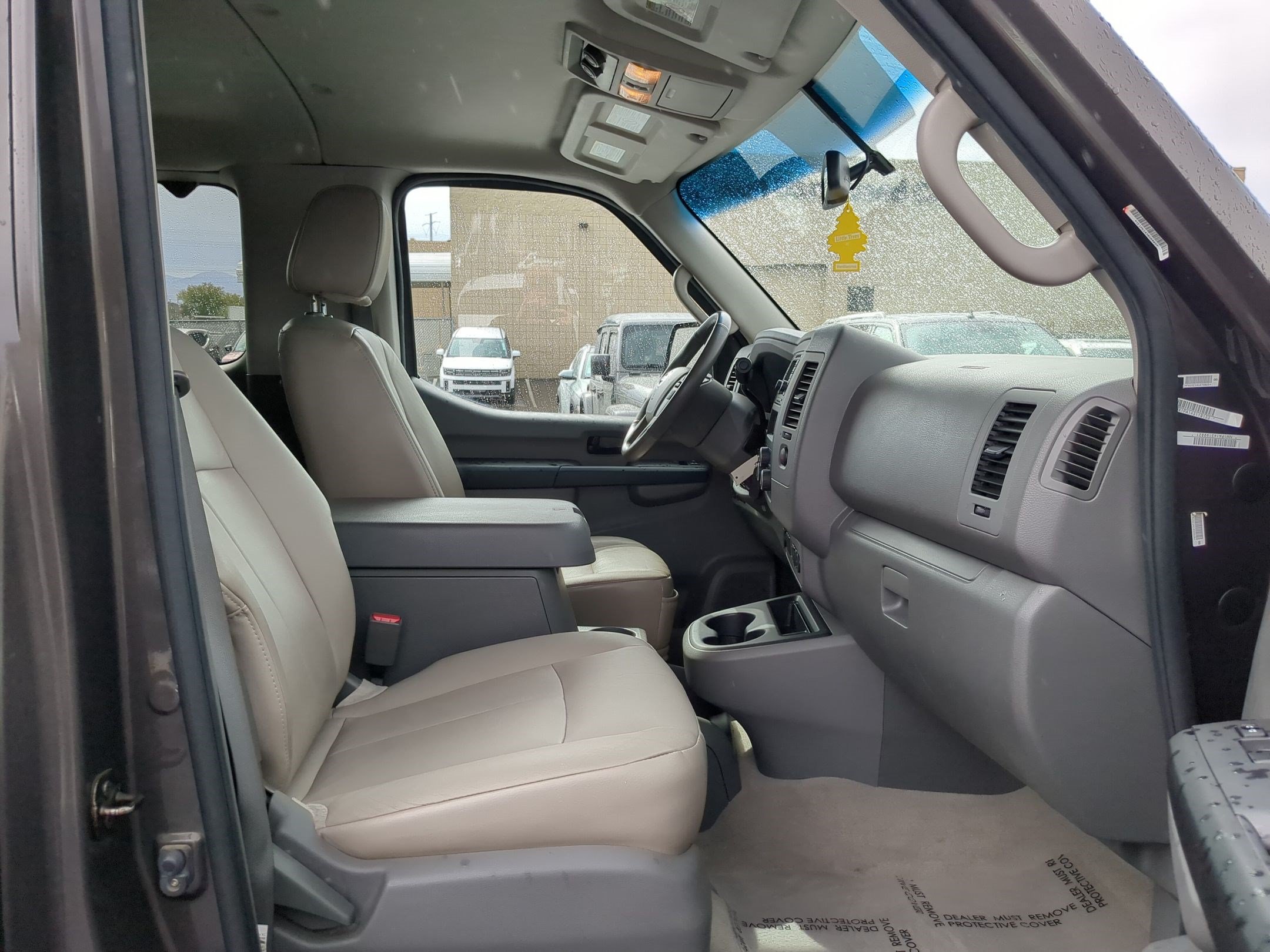 Used 2014 Nissan NV 3500 SL w/ Technology Package RWD image 33